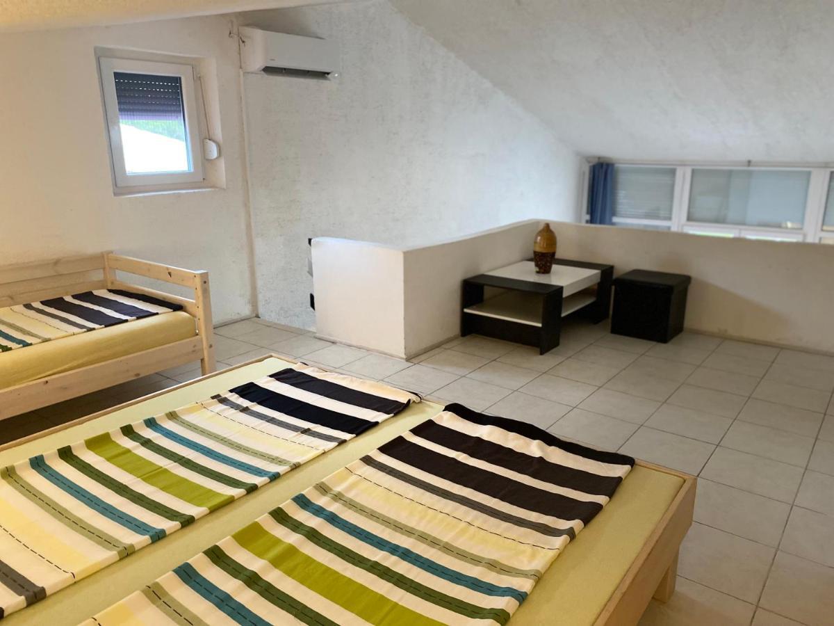 Apartments Stara Baška Eksteriør billede