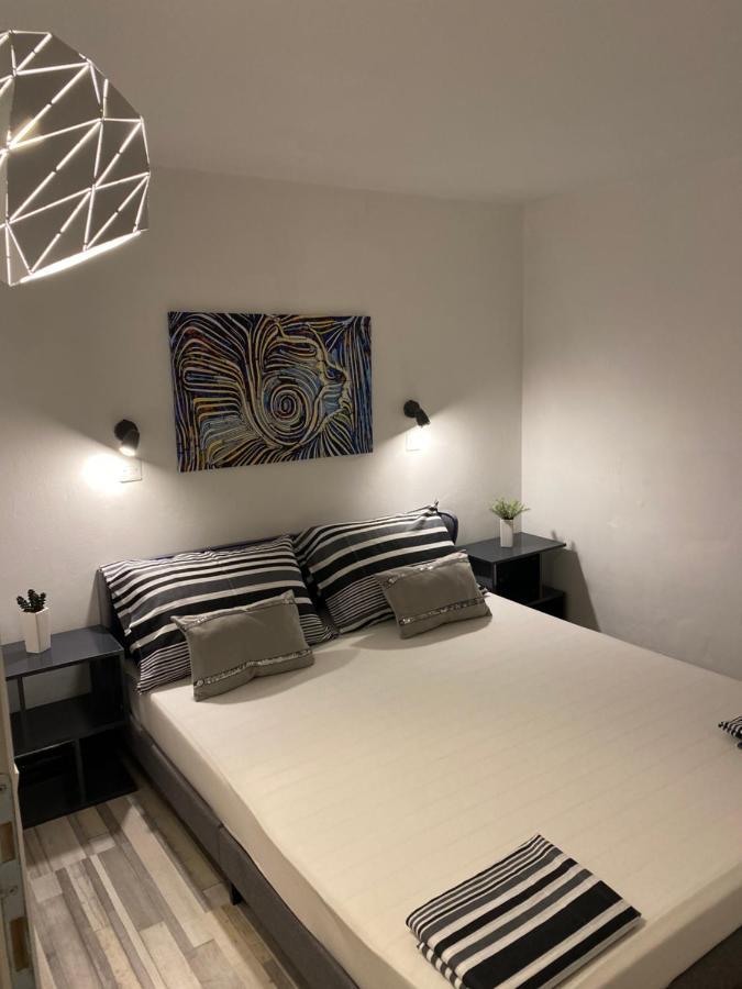 Apartments Stara Baška Eksteriør billede